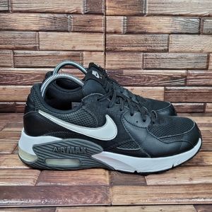 Nike Air Max Excee Size 9